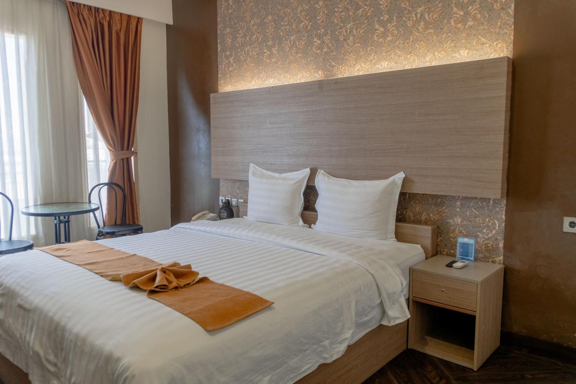 Muara Hotel And Mall Ternate Kültér fotó